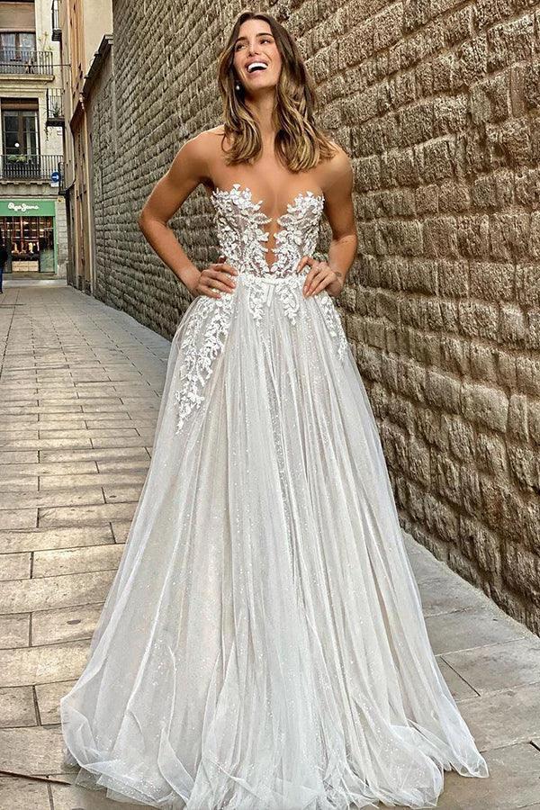 Gorgeous Long A-line Tulle Appliques Lace Wedding Dress (ZD15000)