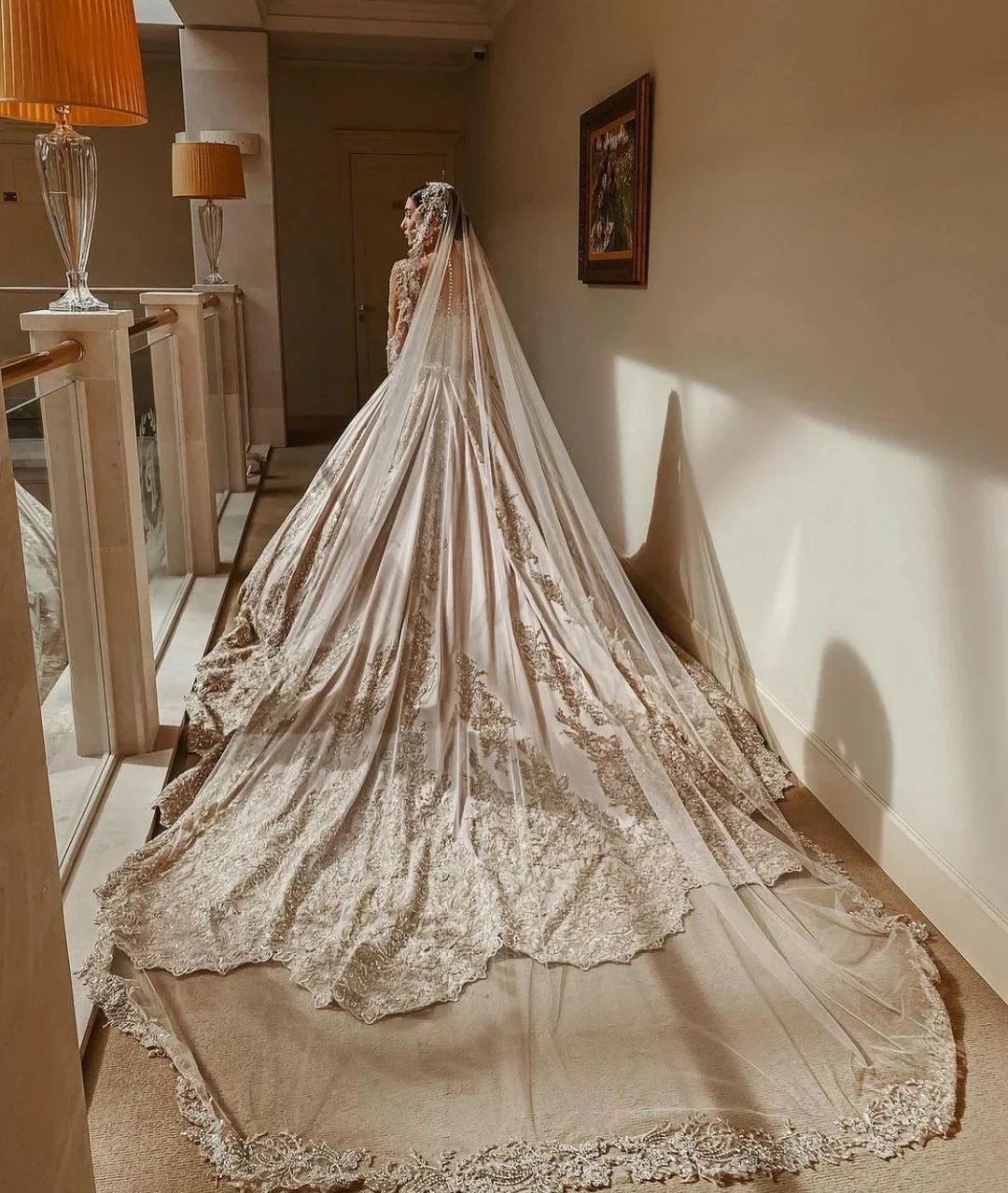 Gorgeous Long Princess Sweetheart Beading Pearl Satin Wedding Dress with Sleeves (ZD15051)