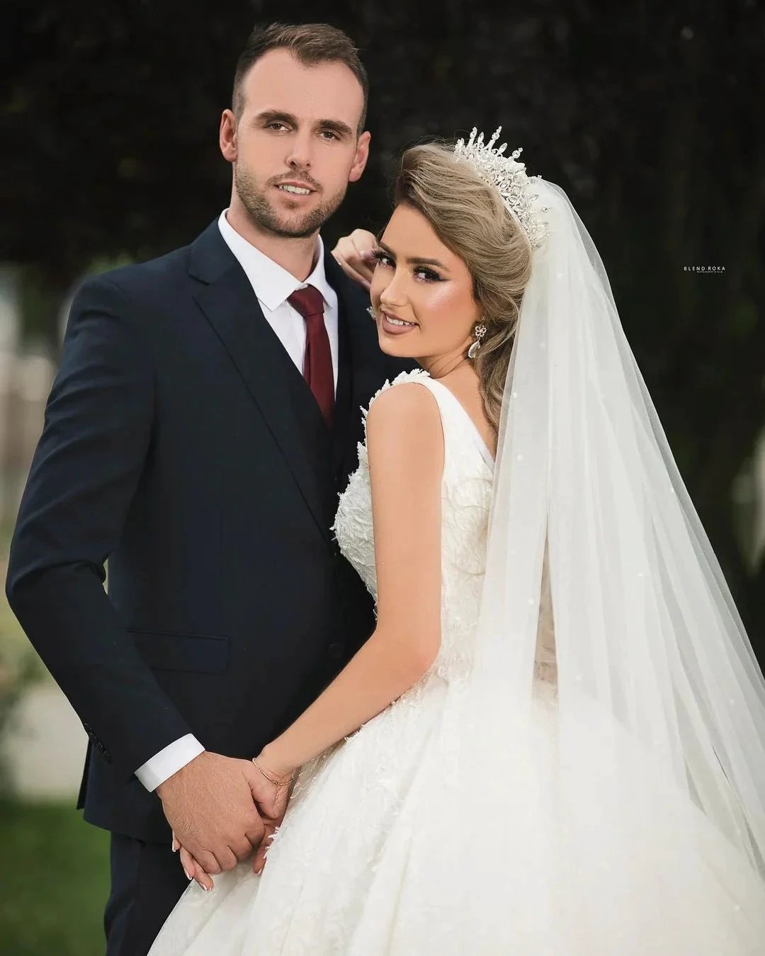 Gorgeous Long Princess V-neck Tulle Lace Wedding Dress (ZD15169)
