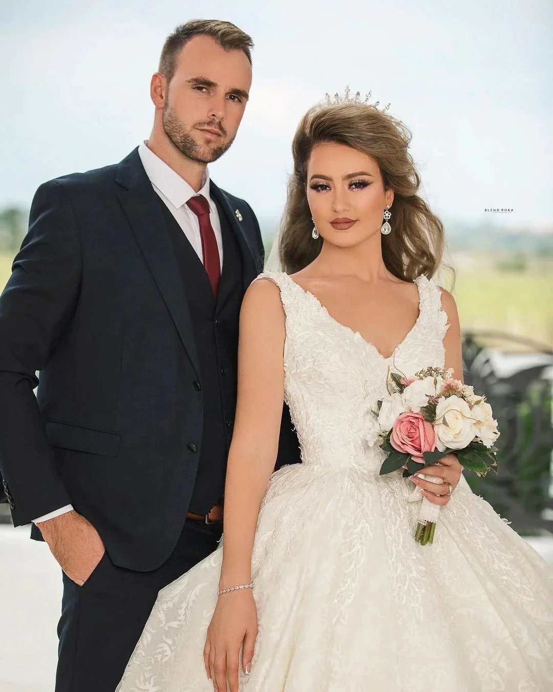 Gorgeous Long Princess V-neck Tulle Lace Wedding Dress (ZD15169)