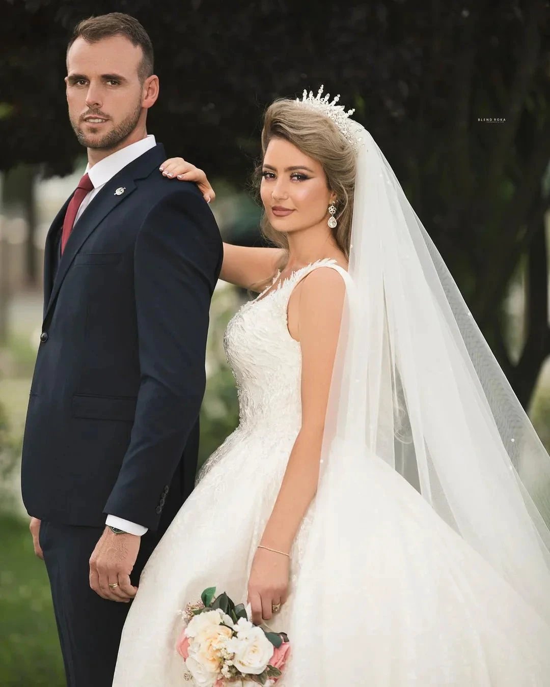 Gorgeous Long Princess V-neck Tulle Lace Wedding Dress (ZD15169)