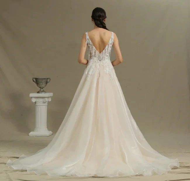 Gorgeous Wedding Dresses in Lace | A-line Wedding dress (ZD13779)