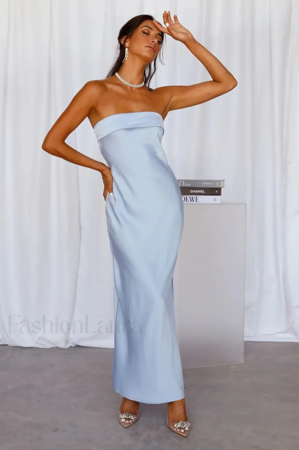 Half Open Back Charming Sleeveless Silky Dress