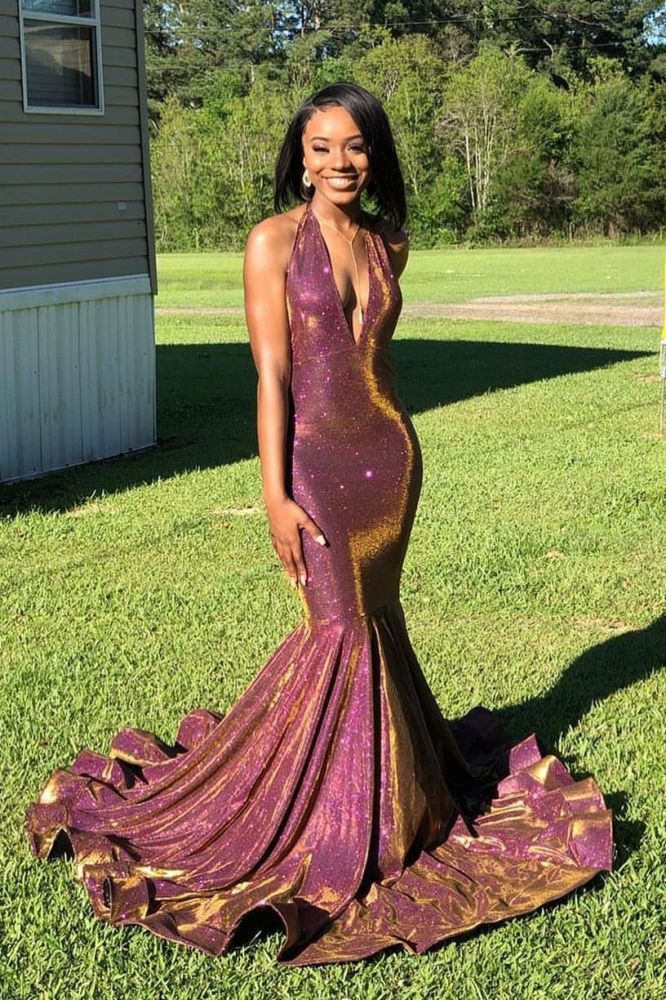 Halter Chic V-Neck Sparkle Prom Dresses Fit and Flare Sleeveless Elegant Evening Gowns