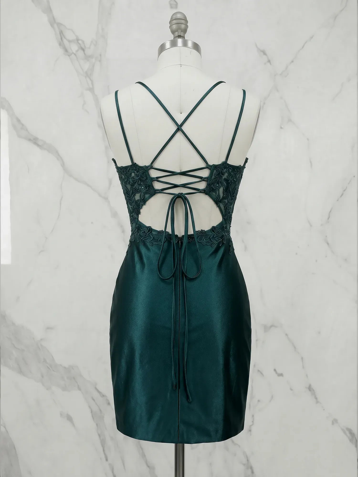 V-Neck Emerald Satin Side-Ruched Mini Homecoming Dresses with Lace Bodice
