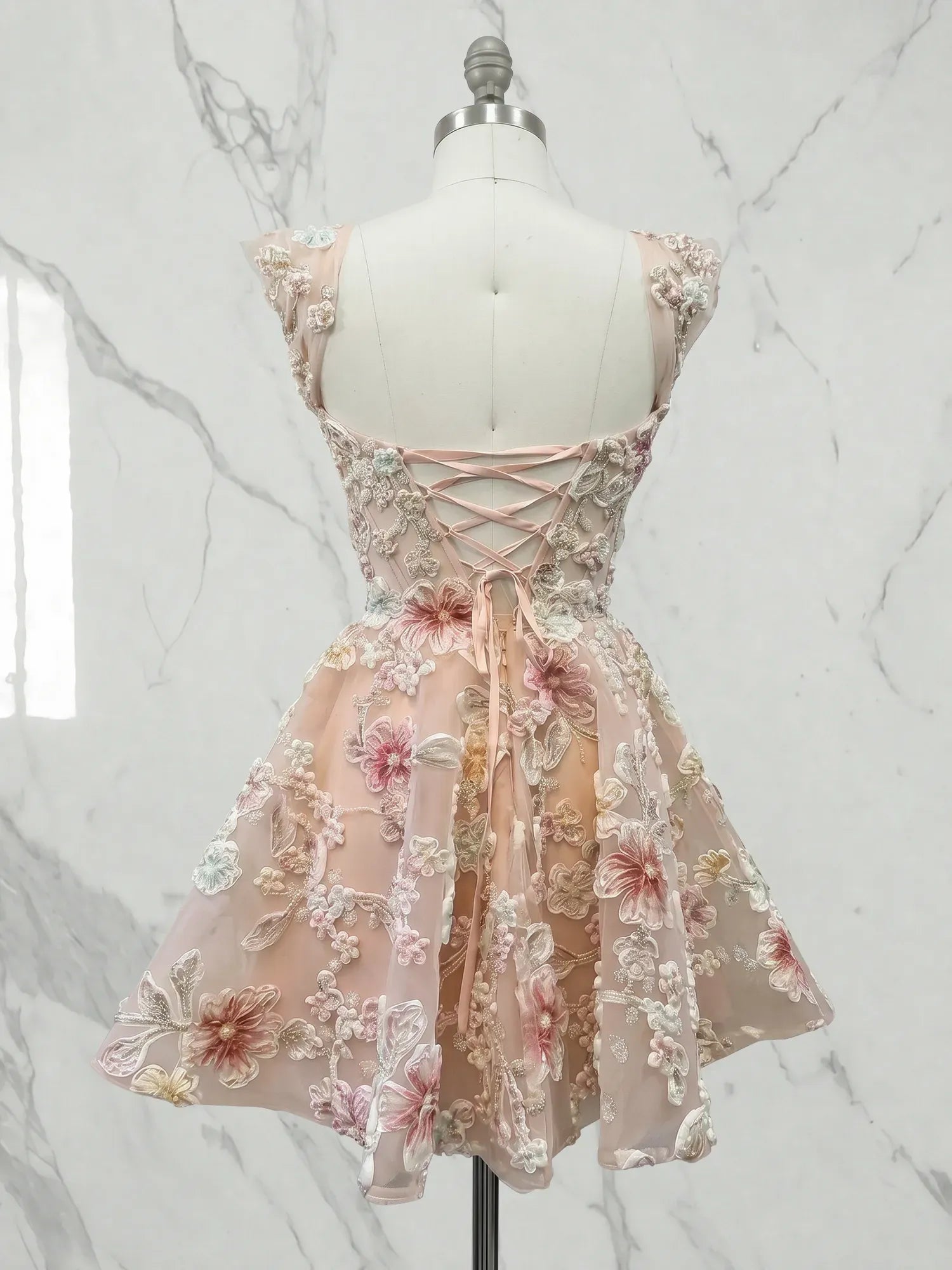 Off-the-Shoulder Sweetheart Floral Lace Mini Homecoming Dresses with Puff Sleeves