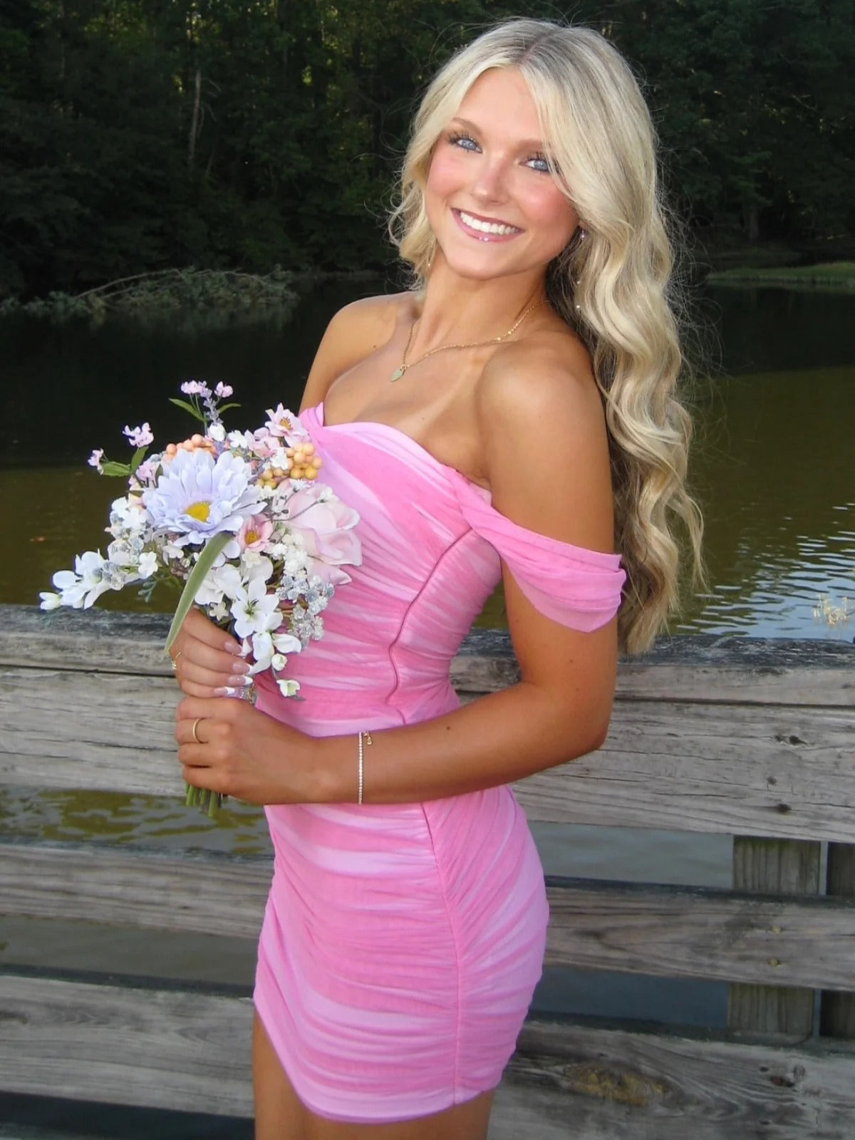 Lovely Pink Off-shoulder Homecoming Dresses To Impress