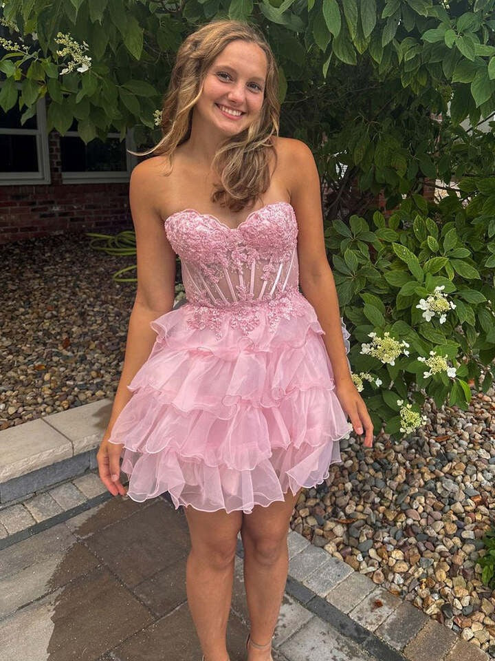 A Line Sweetheart Organza Short Homecoming Dresses with Appliques