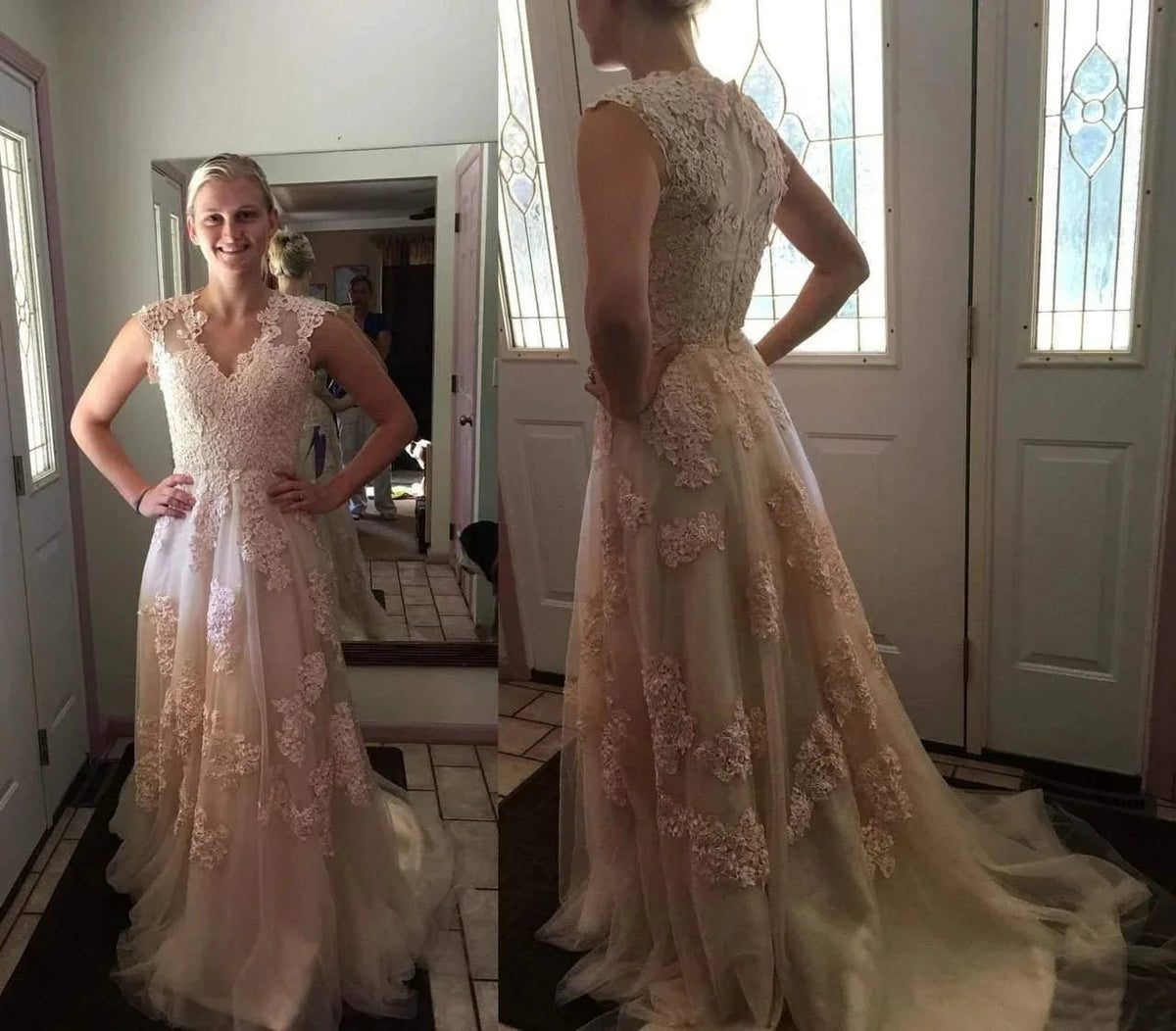 High Quality V-neck Sleeveless Floor-Length Wedding Dress with Lace (ZD16314)