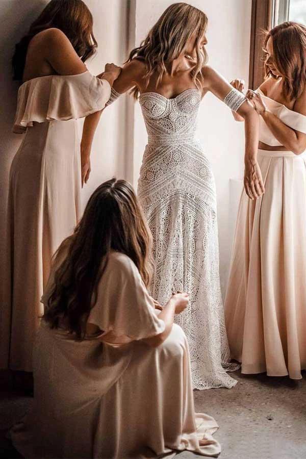 Ivory Lace Beach Wedding Dresses Sweetheart Neck Wedding Dresses (ZD16287)