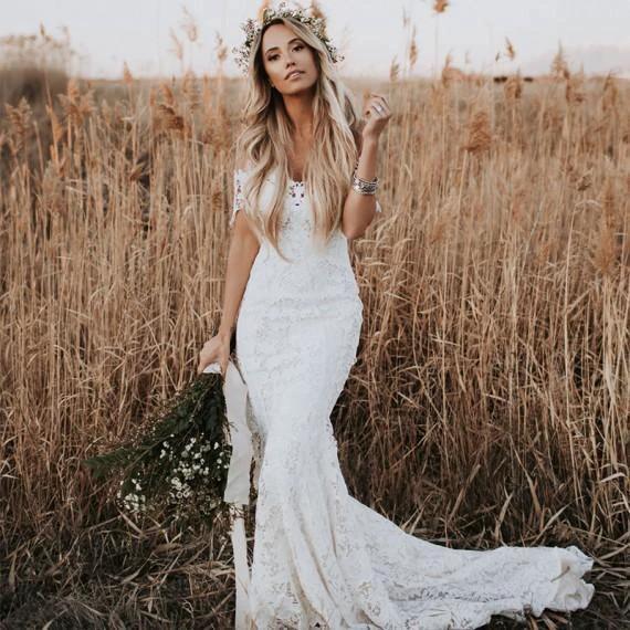 Ivory Mermaid Lace Wedding Dresses Neckline Beach Wedding Dress (ZD16283)