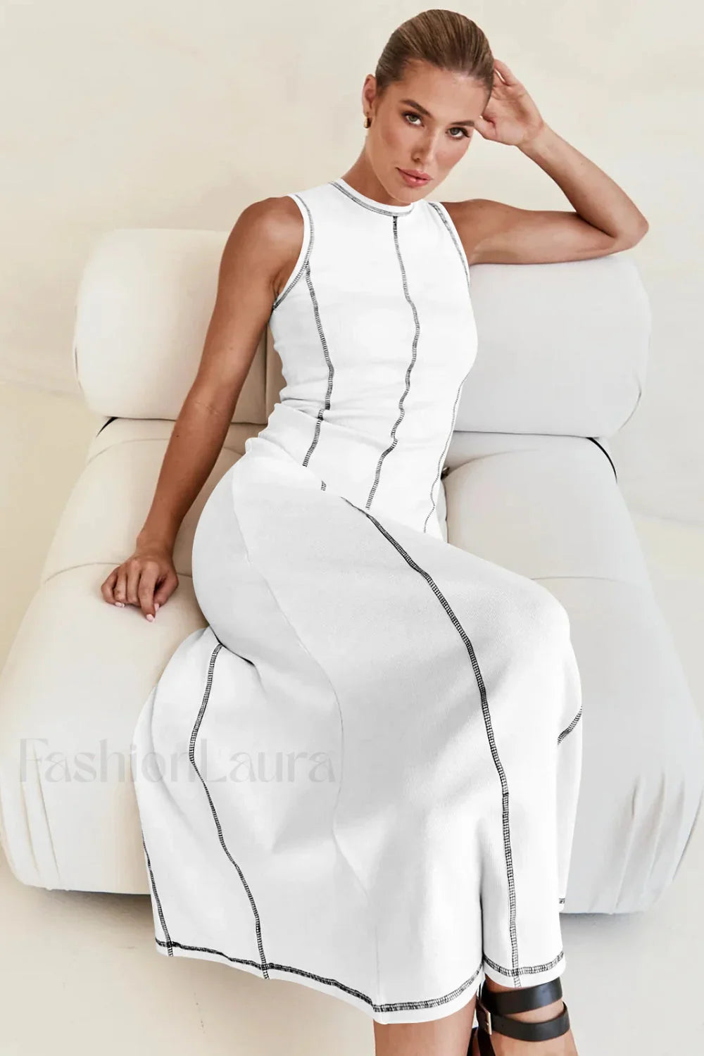 Knit Sleeveless A Relaxed Dress for Layered Outfit Styling