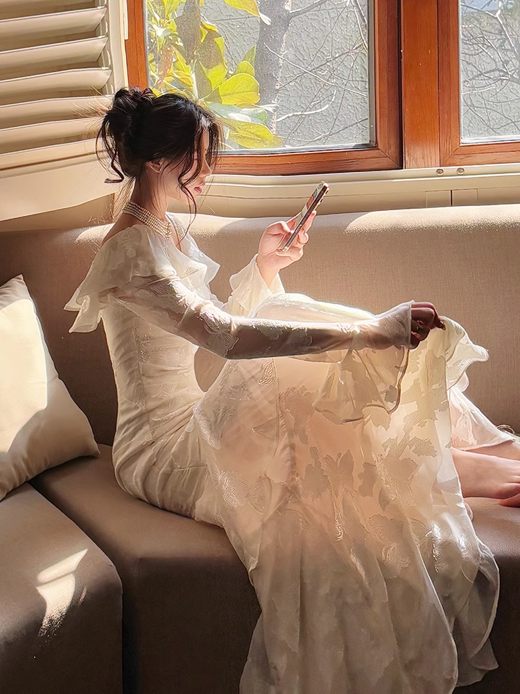 French-style Butterfly Formal Dress with Ruffled Long Sleeves Formal Gown L75
