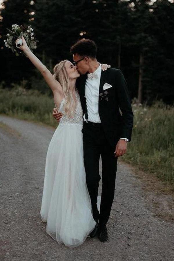 Lace Bodice Tulle Skirt Backless Bridal Gown Minimalist Wedding Dresses (ZD15319)