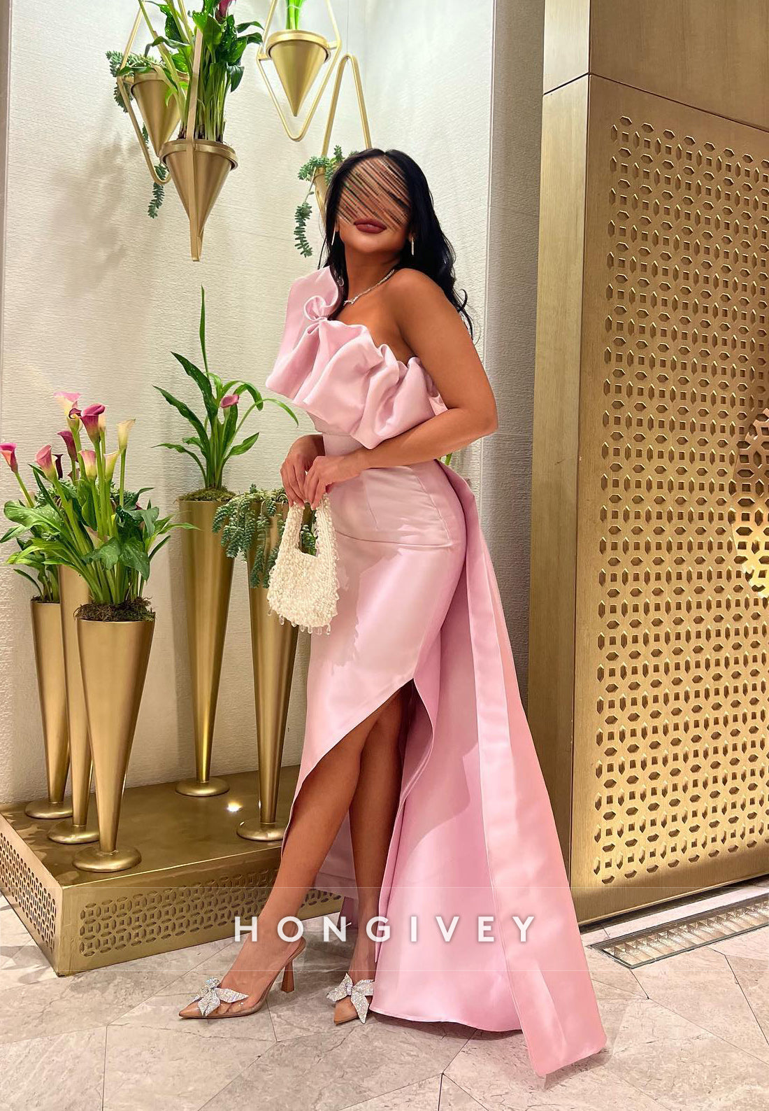 Column One Shoulder Evening Gown Floor-Length Satin Sleeveless Pleated