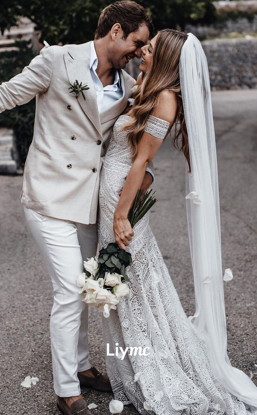 LW036 - Romantic Lace Wedding Dress Sweetheart Mermaid Wedding Gown with Court Train