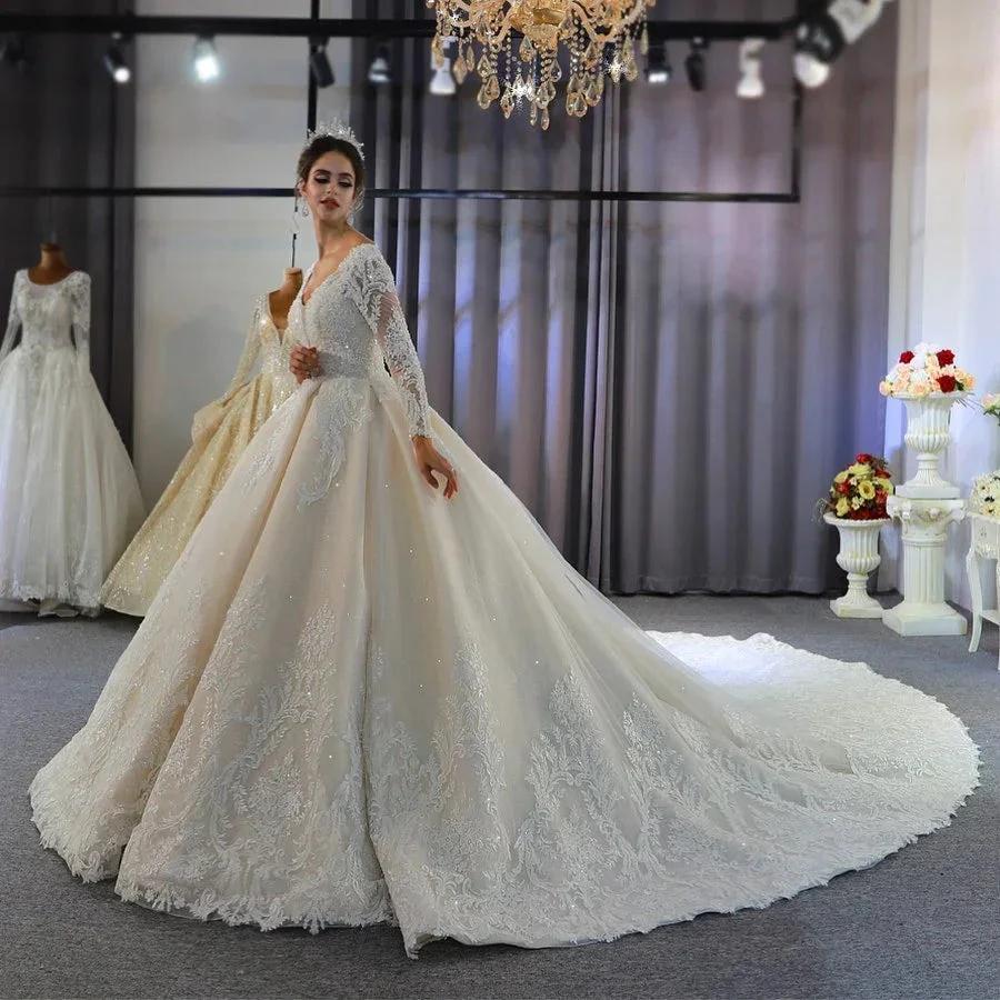 Long A-Line Sweetheart Backless Appliques Lace Sequins Wedding Dress with Sleeves (ZD15099)