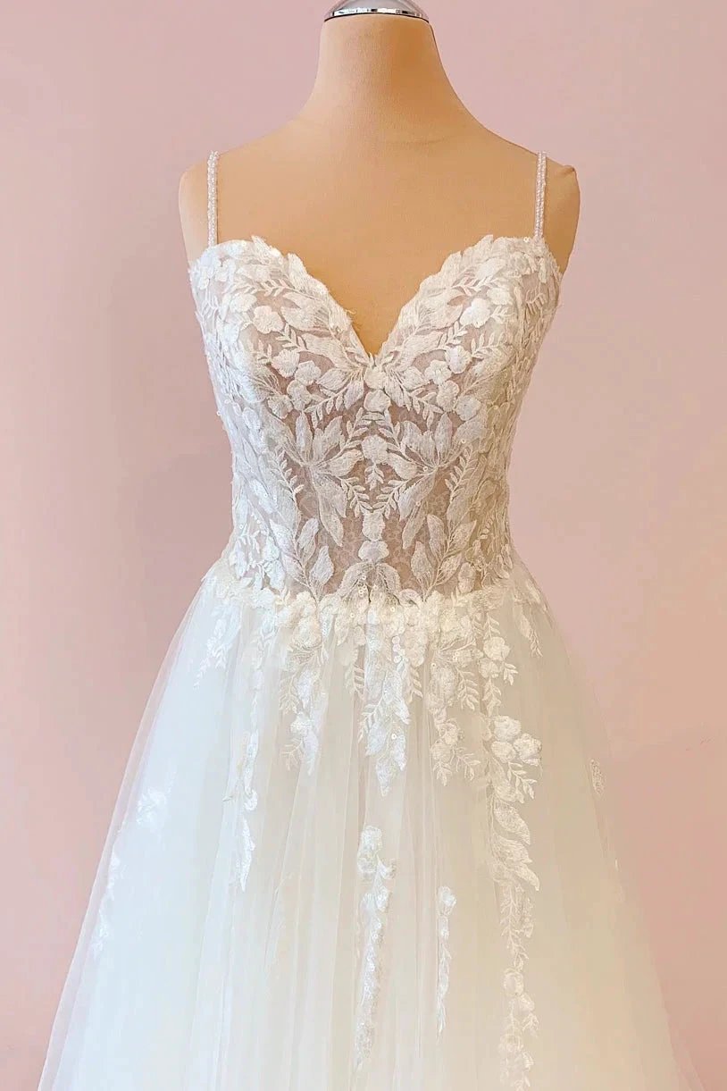 Long A-Line Sweetheart Tulle Appliques Lace Wedding Dress (ZD15234)