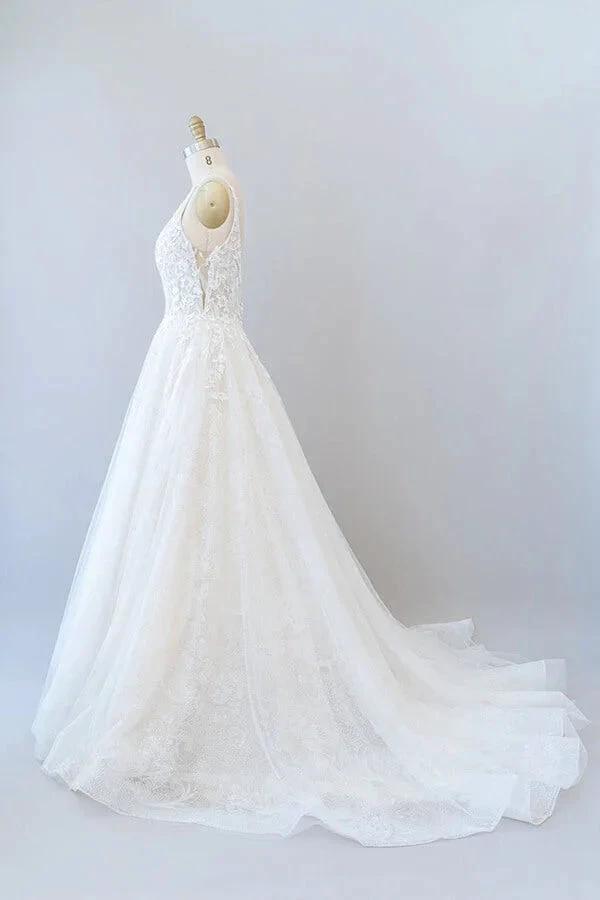 Long A-line V-neck Open Back Appliques Lace Tulle Wedding Dress (ZD15780)