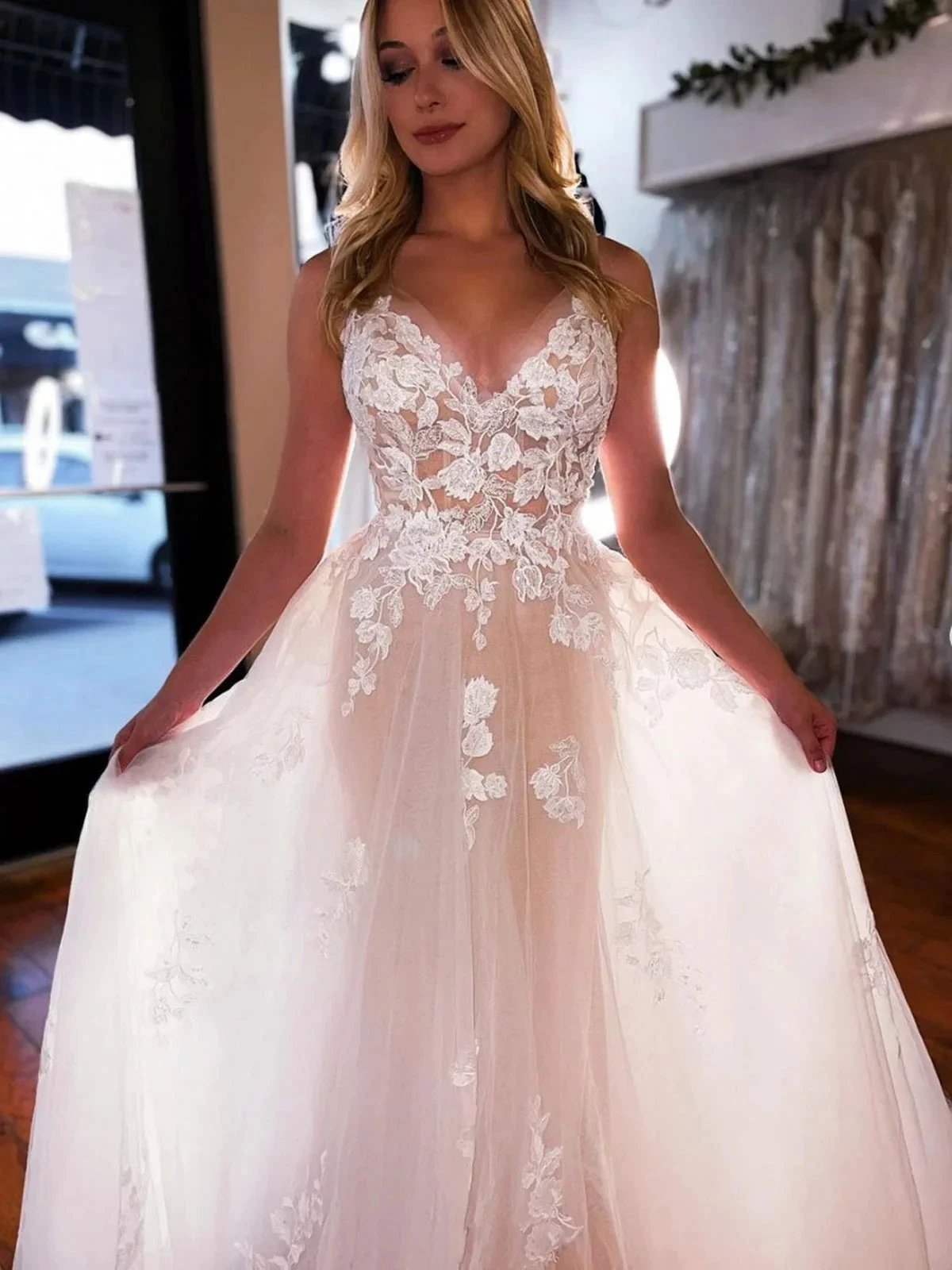 Long A-line V-neck Tulle Lace Floral Spaghetti Straps Backless Wedding Dresses (ZD16749)