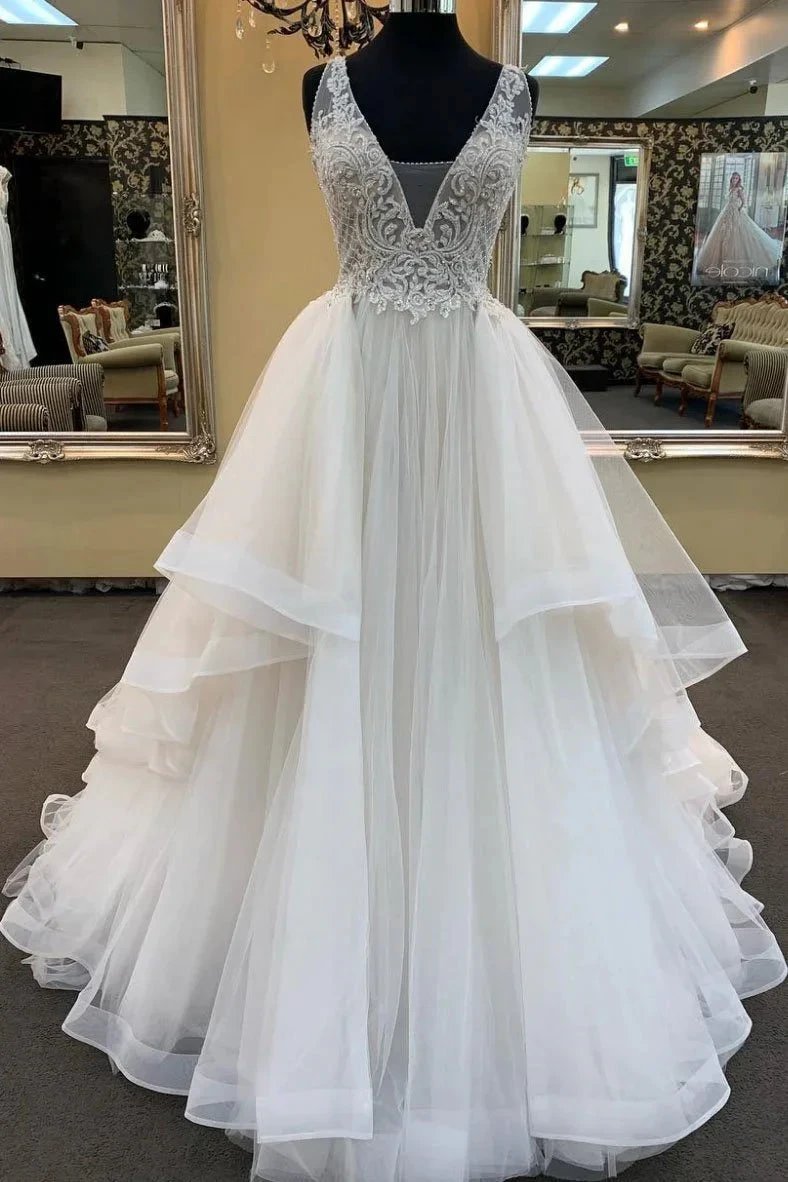 Long A-line V-neck Tulle Lace Wedding Dress (ZD15819)