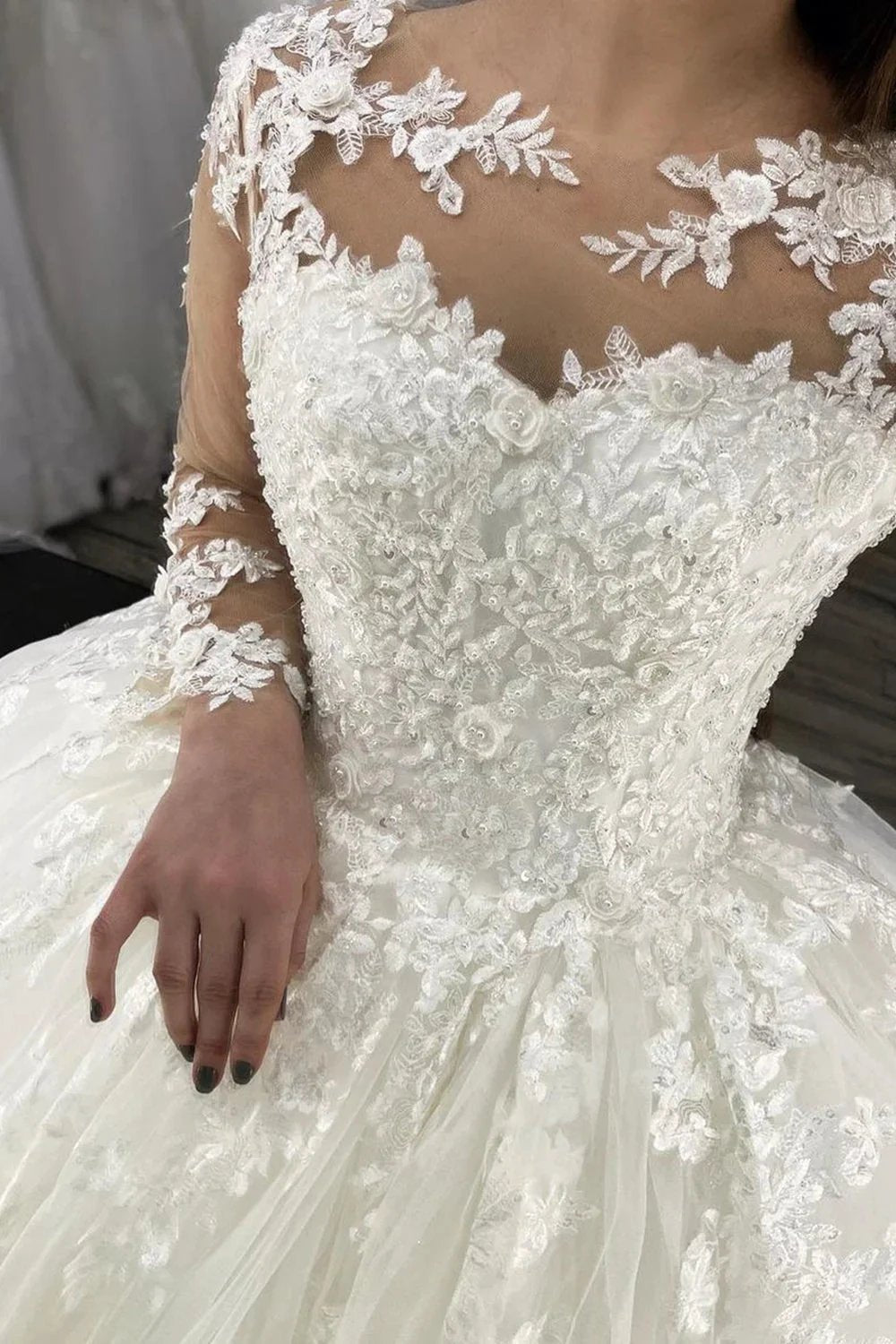 Long Ball Gown Sweetheart Appliques Lace Tulle Wedding Dress with Sleeves (ZD15993) - View 2 | VelvetHem