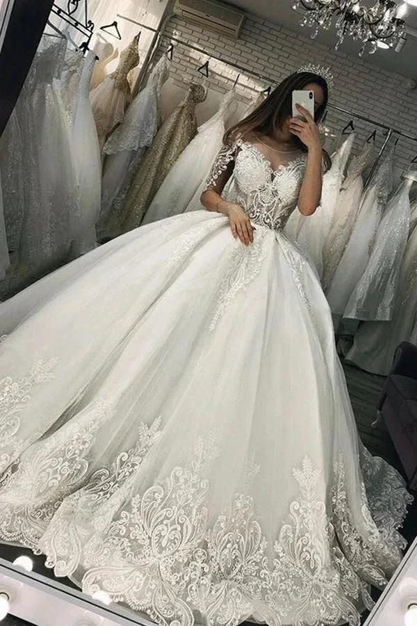 Long Ball Gown Sweetheart Appliques Lace Tulle Wedding Dress with Sleeves (ZD15995)