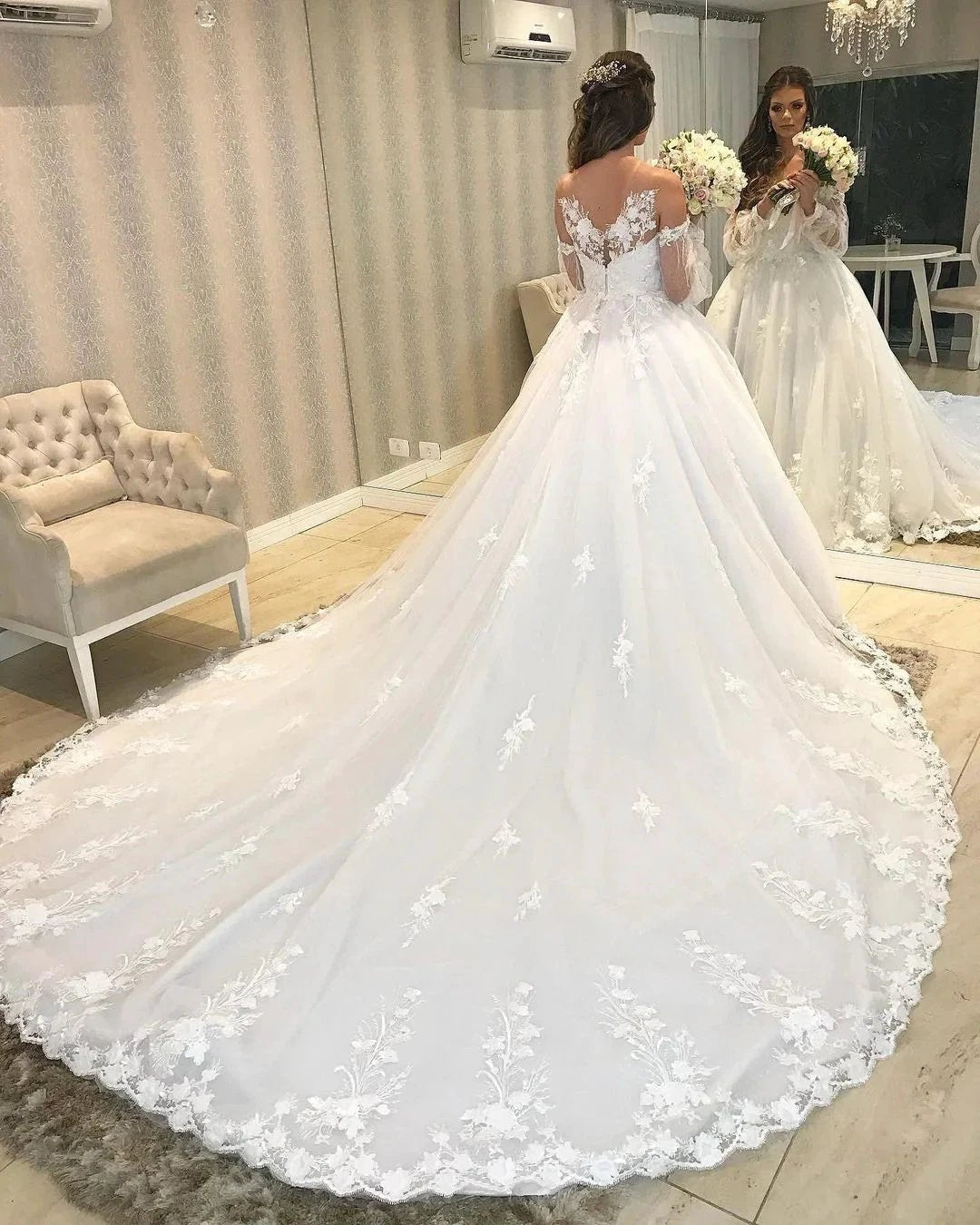 Long Princess Off-the-shoulder Tulle Wedding Dress with Bubble Sleeves (ZD15058)