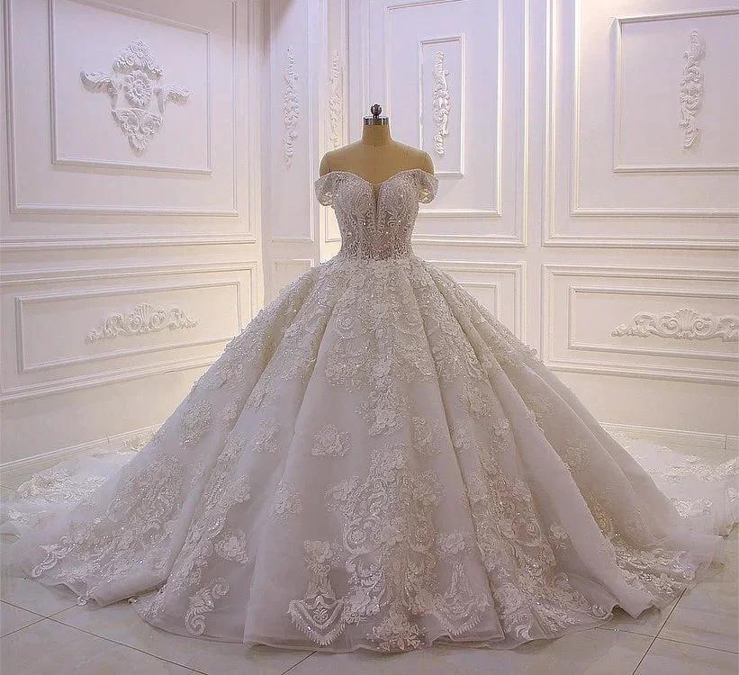 Long Princess Sweetheart Off-the-Shoulder Backless Appliques Lace Ruffles Tulle Wedding Dress (ZD15111)