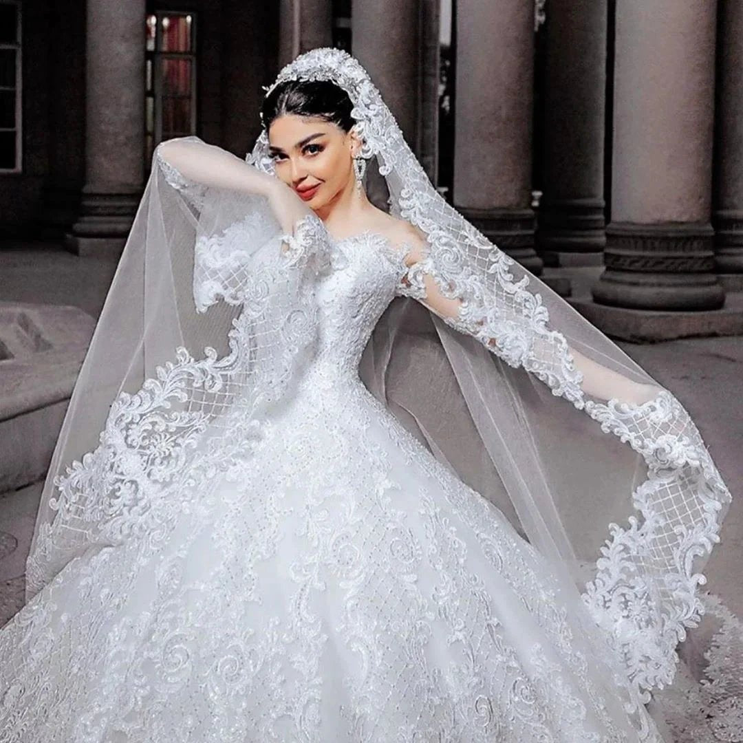 Long Princess Tulle Beads Appliques Lace Wedding Dress with Sleeves (ZD15145)