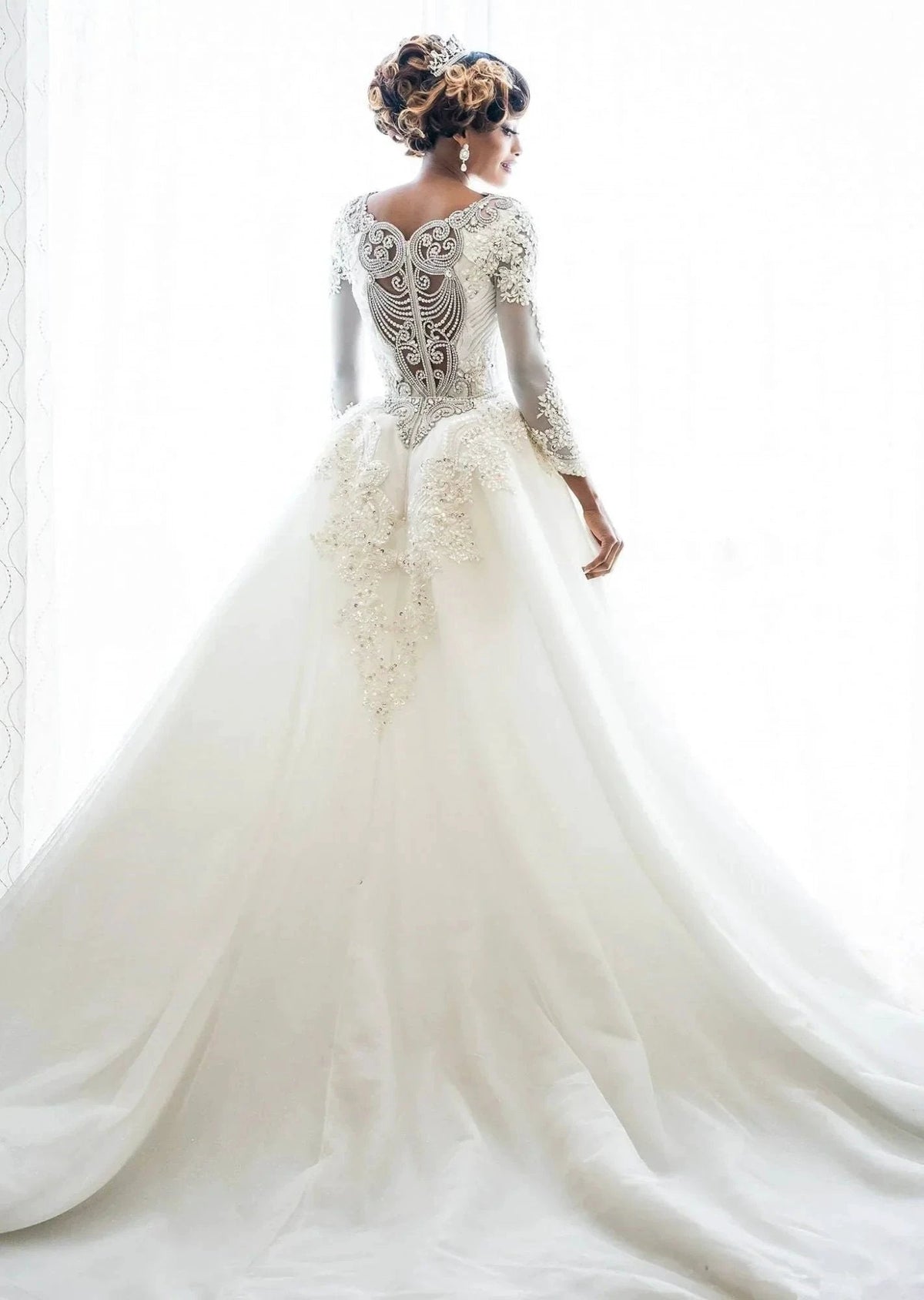Long Sleeve Mermaid Beads Lace Appliques Wedding Dresses with Overskirt (ZD15985)