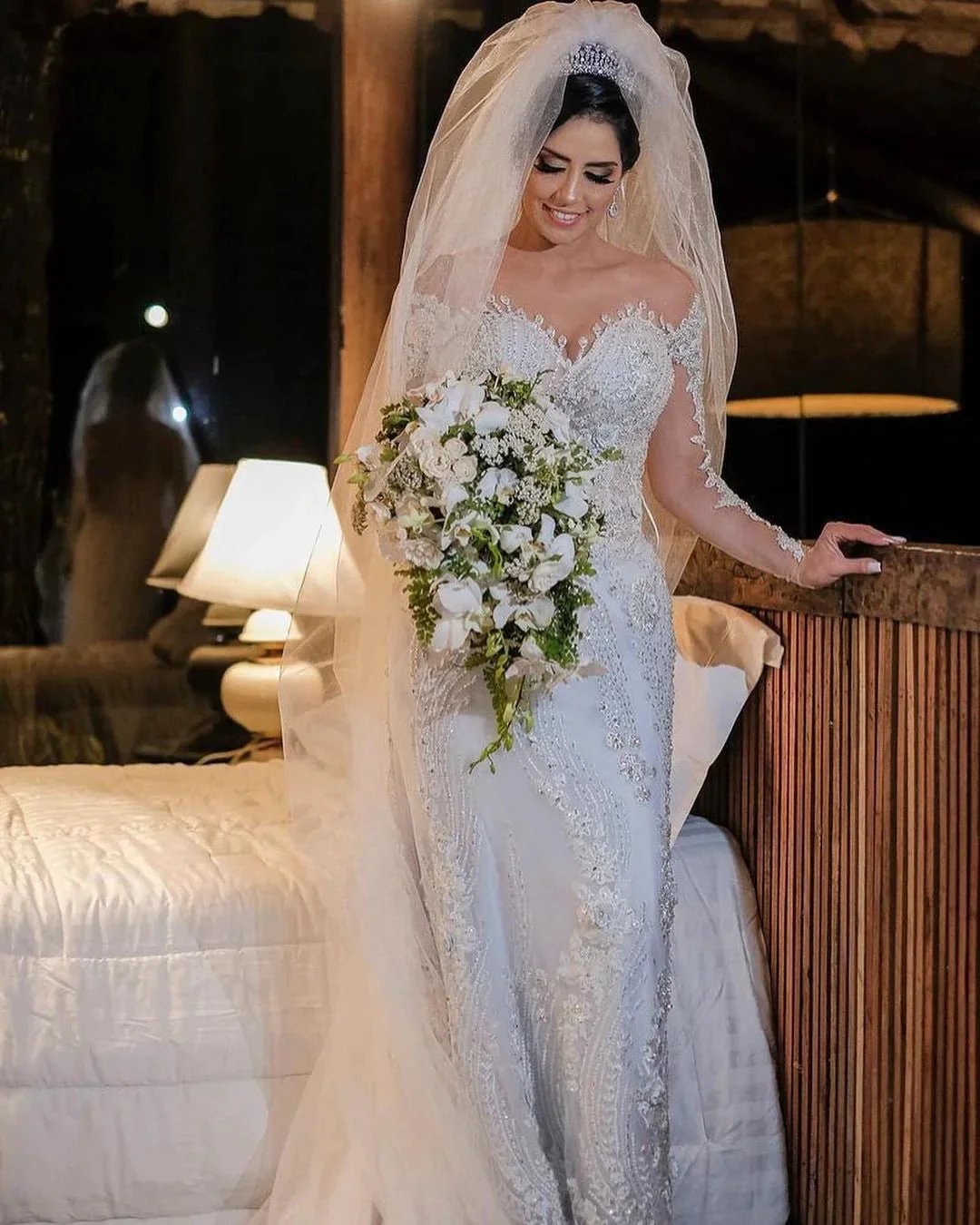 Long Sleeves Mermaid Off-the-shoulder Tulle Wedding Dress with Appliques Lace (ZD15012)
