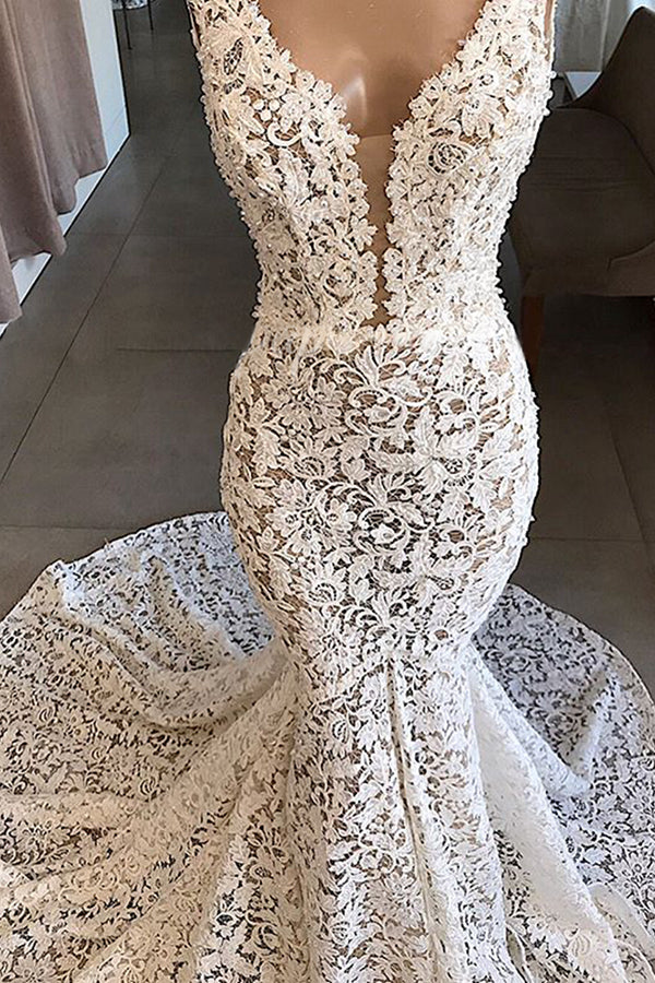 Luxurious Plunging V-Neck Mermaid Lace Wedding Dresses Romantic Bridal Gowns for Garden Wedding