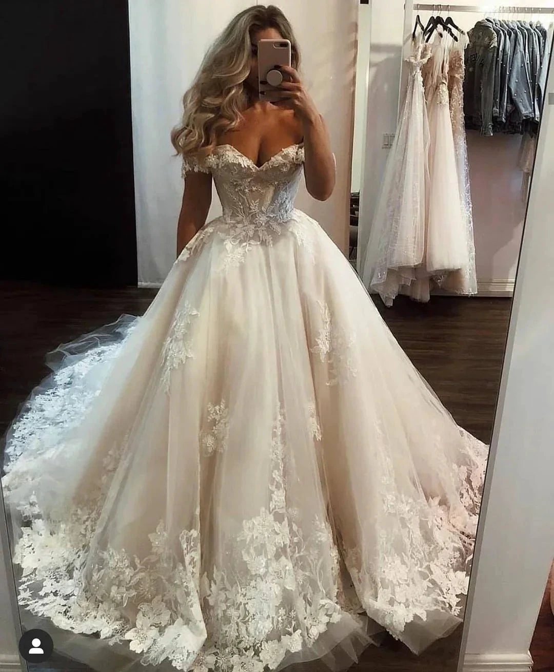 Luxury Long A-line Off-the-shoulder Tulle Lace Wedding Dress (ZD14441)