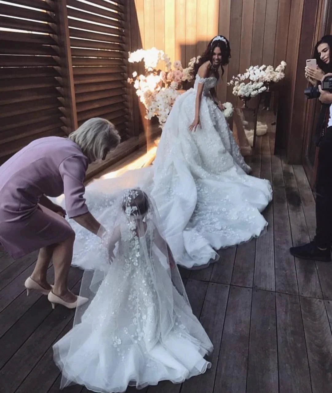 Luxury Long Ball Gown Off The Shoulder Appliques Lace Wedding Dresses (ZD15978) - View 4 | VelvetHem