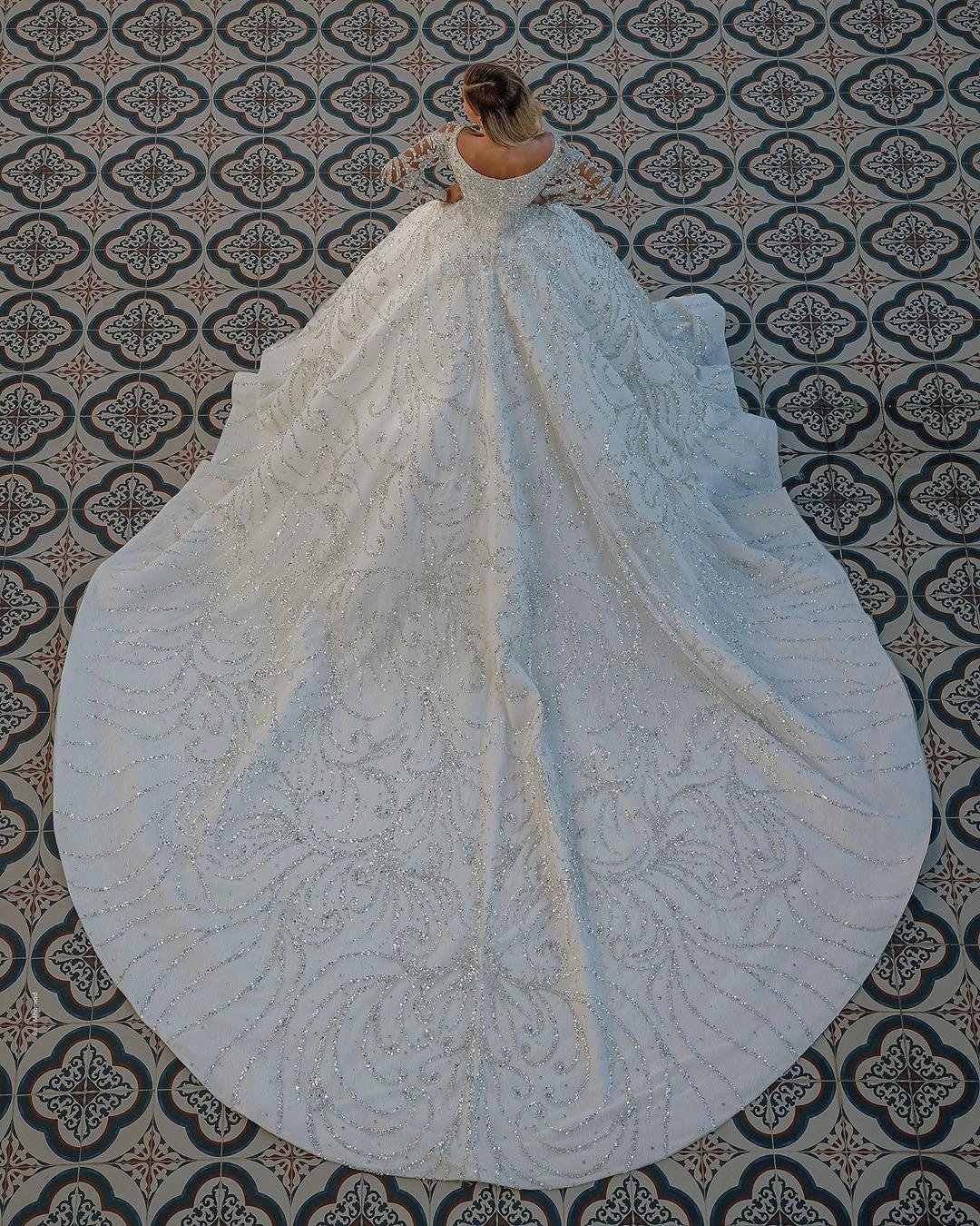 Luxury Long Ball Gown Sequin Off The Shoulder Backless Wedding Dress with Sleeves (ZD15177)