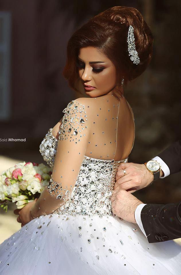 Luxury Long Ball Gown Sweetheart Crystals Beading Wedding Dresses with Sleeves (ZD15974)