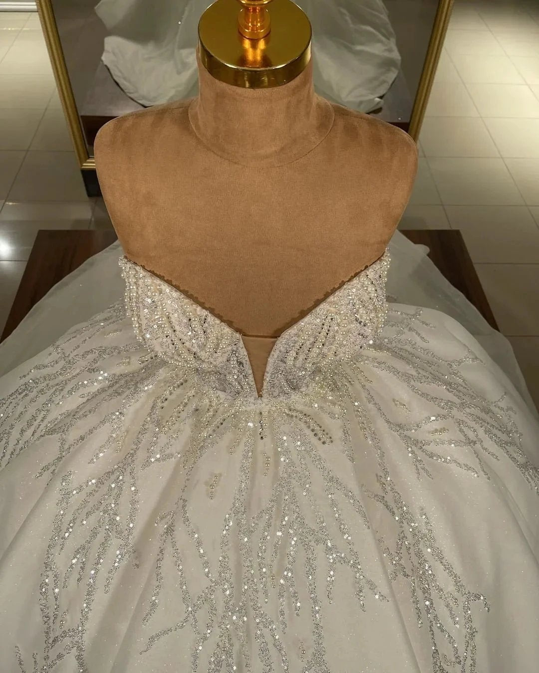 Luxury Long Ball Gown Sweetheart Glitter Wedding Dress (ZD14396)