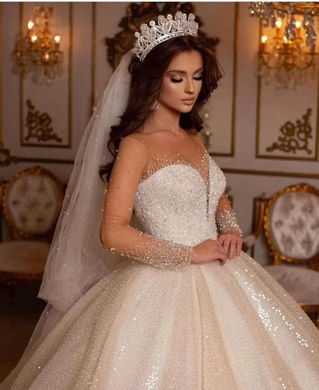 Luxury Long Ball Gown Sweetheart Sparkly Wedding Dress with Sleeves (ZD15022)