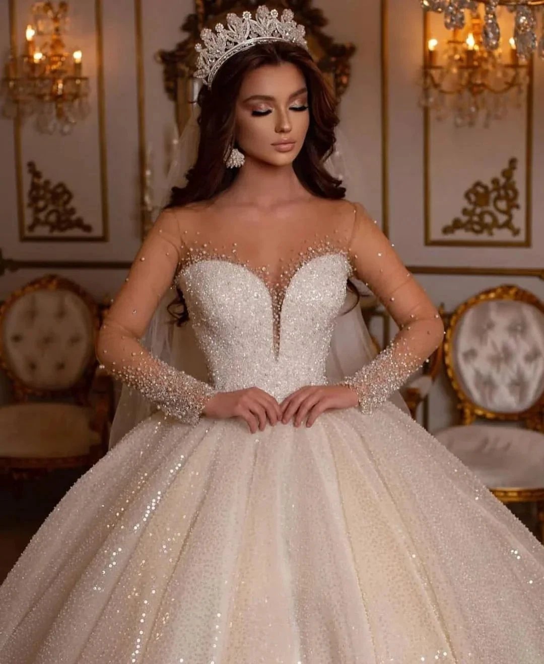 Luxury Long Ball Gown Sweetheart Sparkly Wedding Dress with Sleeves (ZD15022)