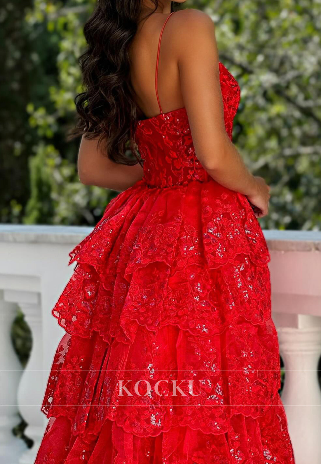 Sparkly Spaghetti Straps Scoop Neck A-Line Tiered Lace Ball Gowns with Appliquess Party Dress