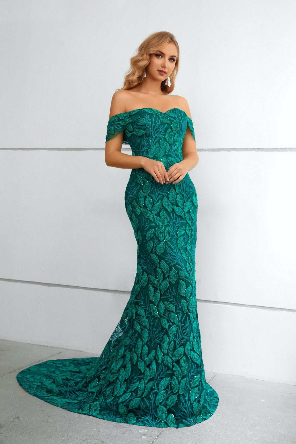 Mermaid Sweetheart Off-the-shoulder Floor-Length Sleeveless Backless Appliques Lace Prom Dress