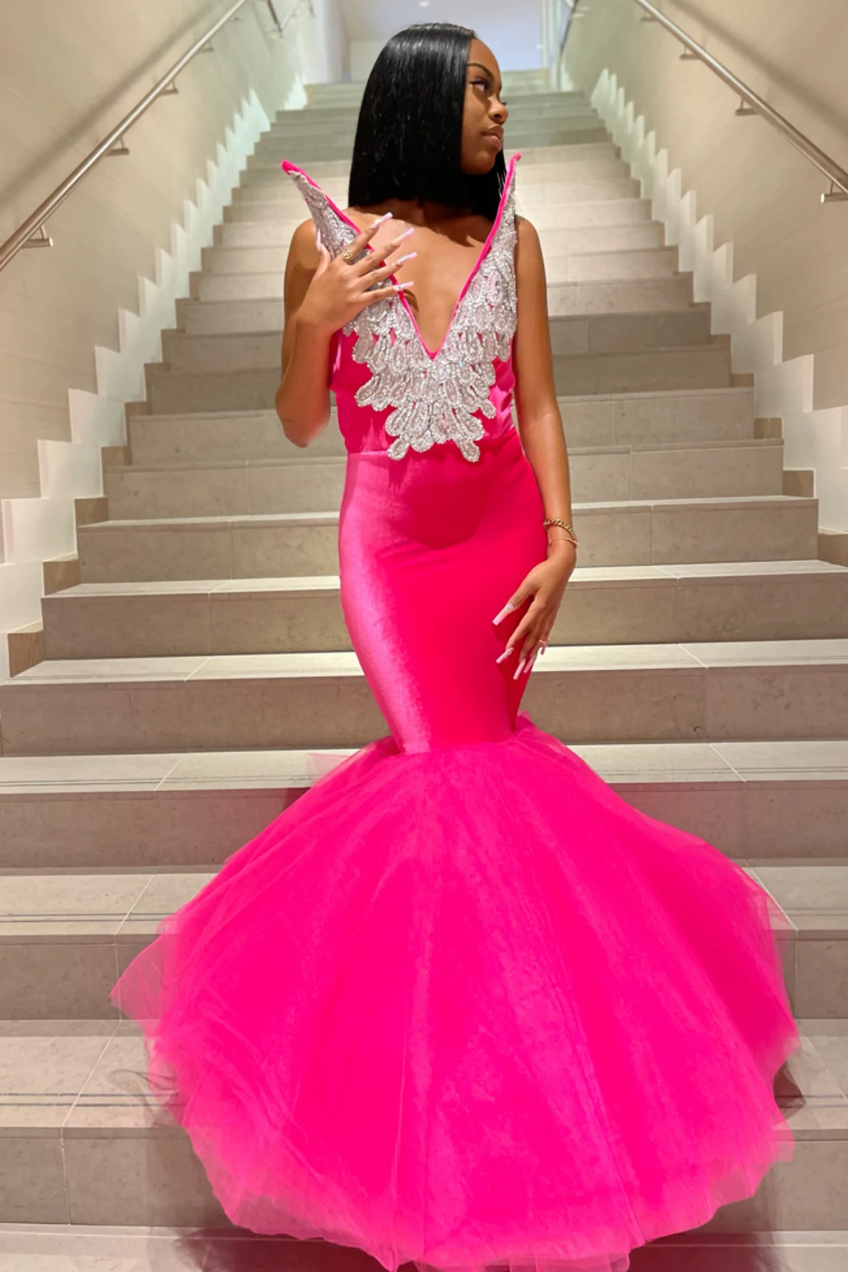 Mermaid V-Neck Staps Floor-Length Sleeveless Backless Applique Ruffled Tulle Bowknot Prom Dress