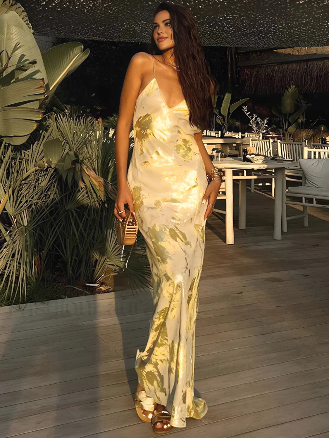 Minimalist Dress Inspired by Contemporary Streetwear Fashion 6