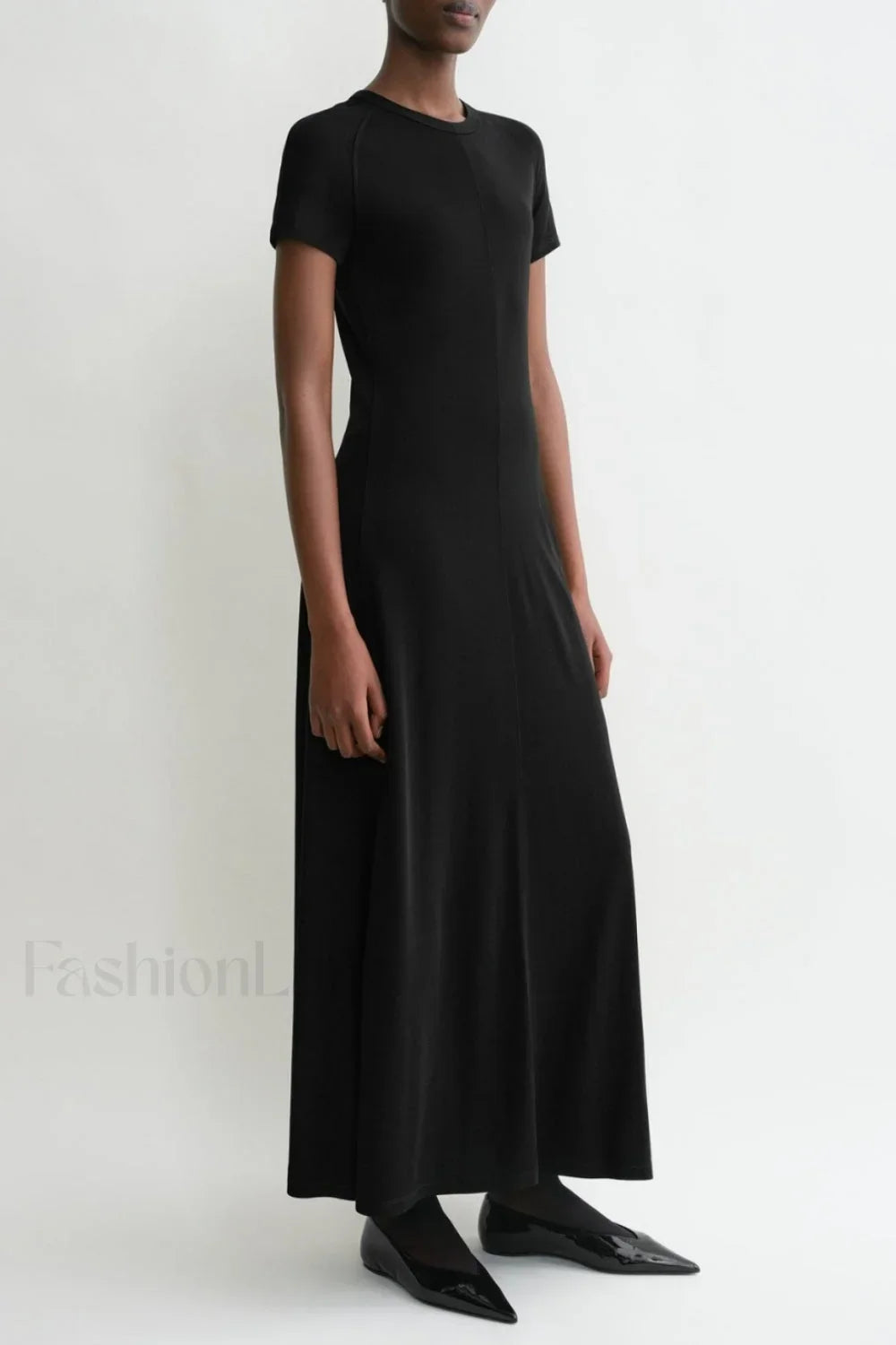 Minimalist A-Line Round Neck Short Sleeve Work Dress