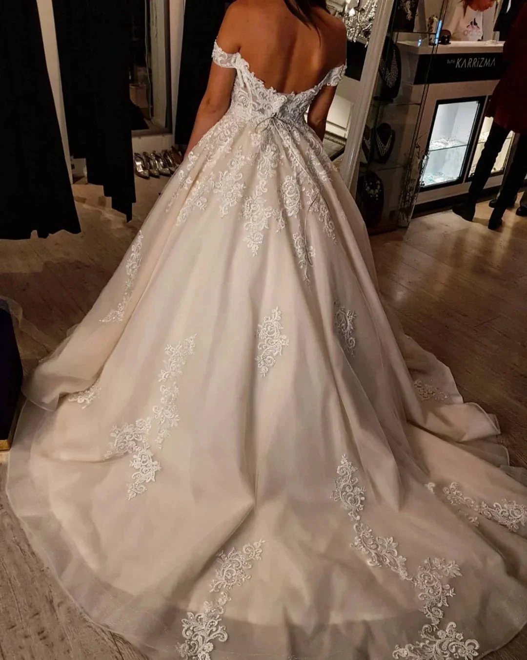 Modest Long A-line Off-the-shoulder Tulle Princess Wedding Dress with Lace (ZD15170)