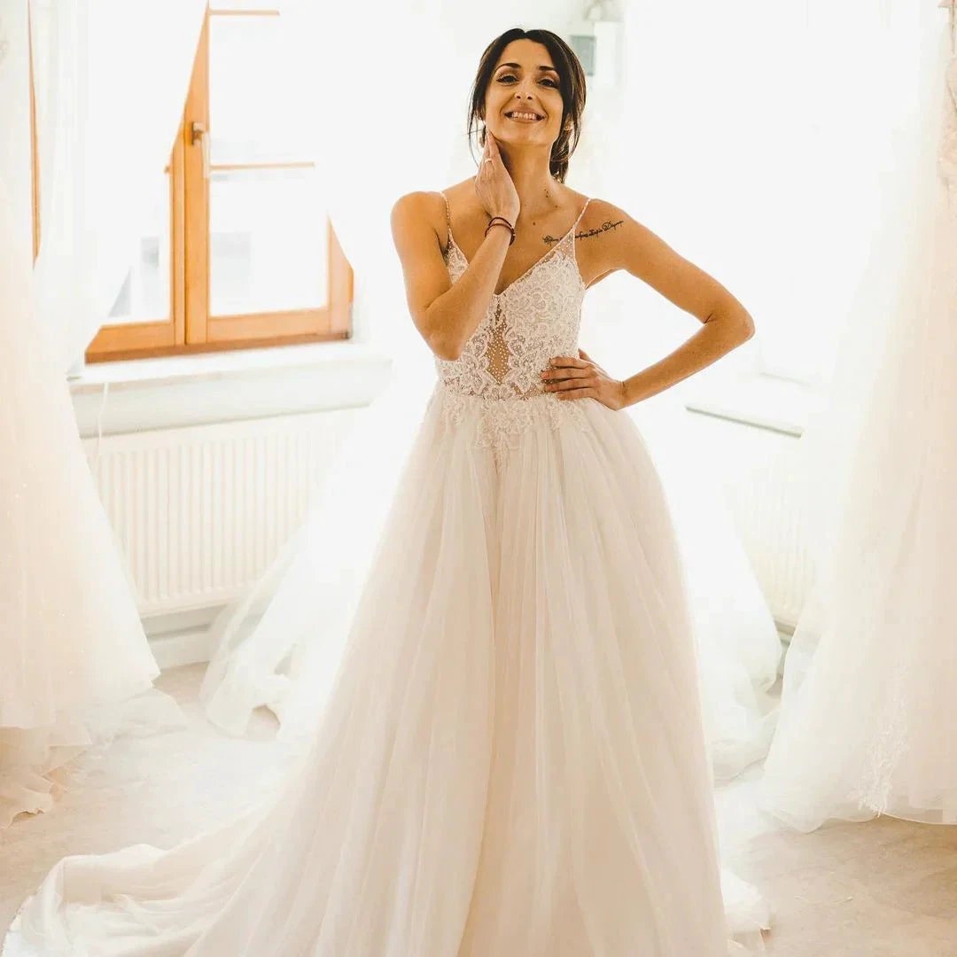 Modest Long A-line Spaghetti Straps Tulle Backless Wedding Dress (ZD15020)