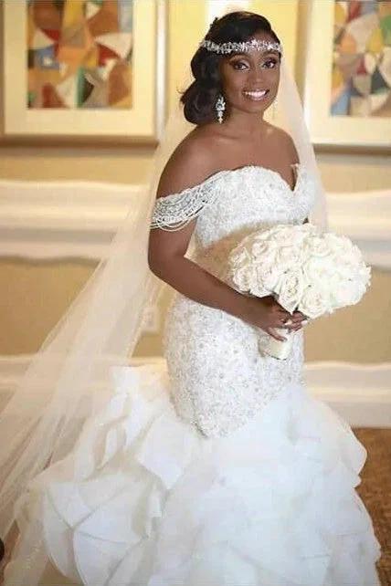 New Arrival Off-the-Shoulder Appliques Sleeveless Mermaid Lace Wedding Dress (ZD13861)