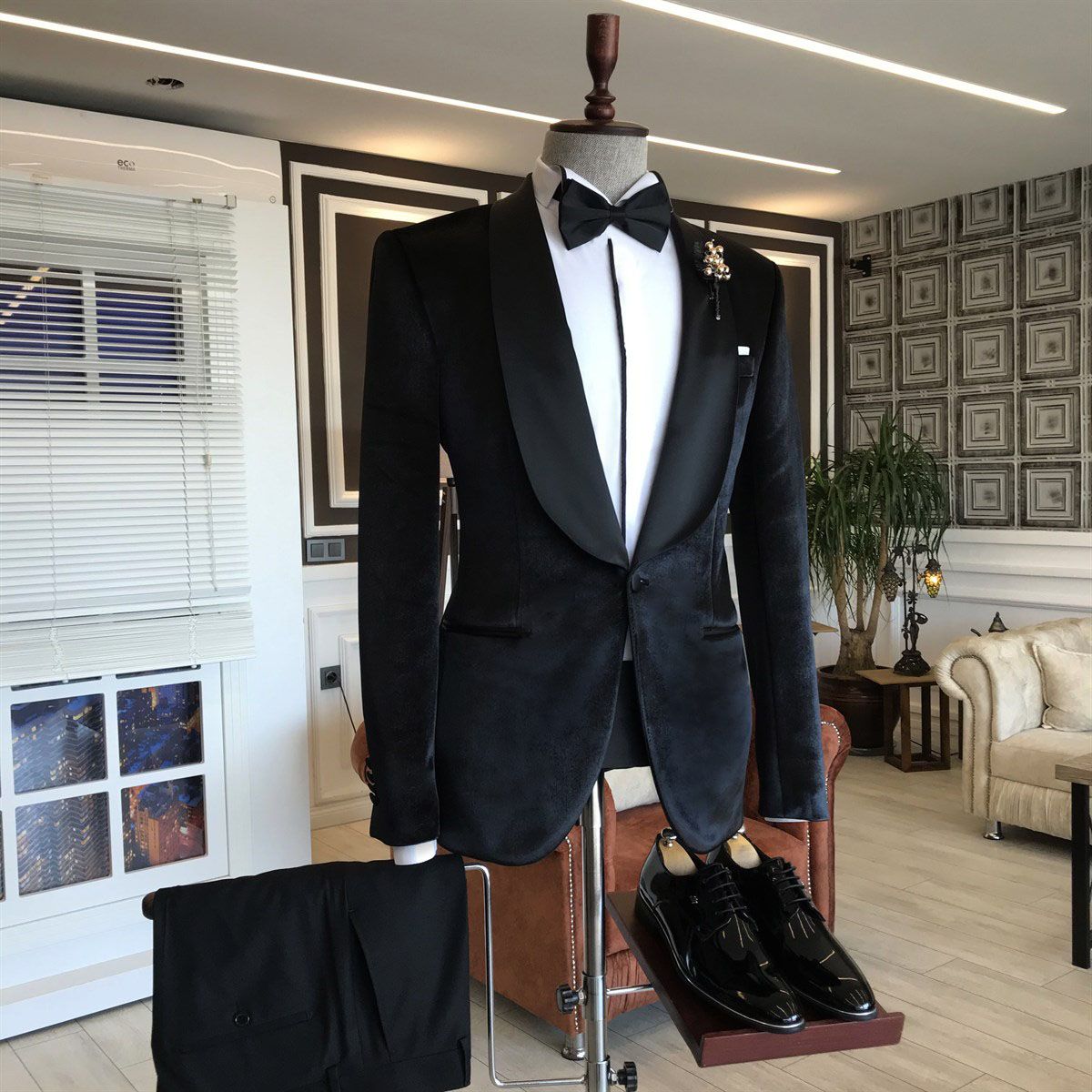 New in Bespoke Velvet Shawl Lapel Slim-Fit Wedding Tuxedox