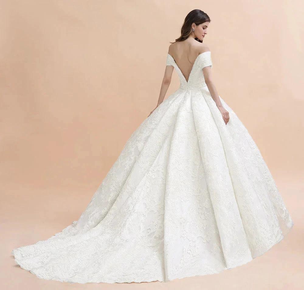 Off Shoulder Floor Length Bridal Gowns Lace Appliques Chapel Train Wedding Dress (ZD14765)
